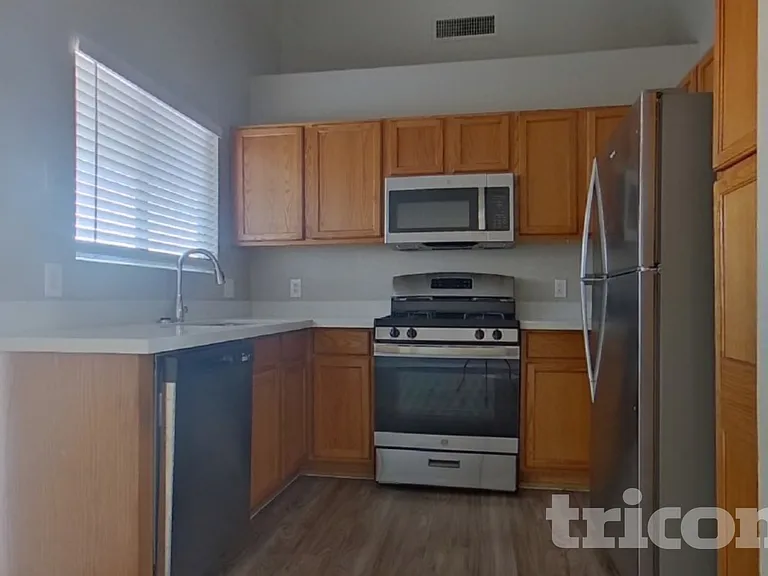 16169 W Buchanan St — Photo 19