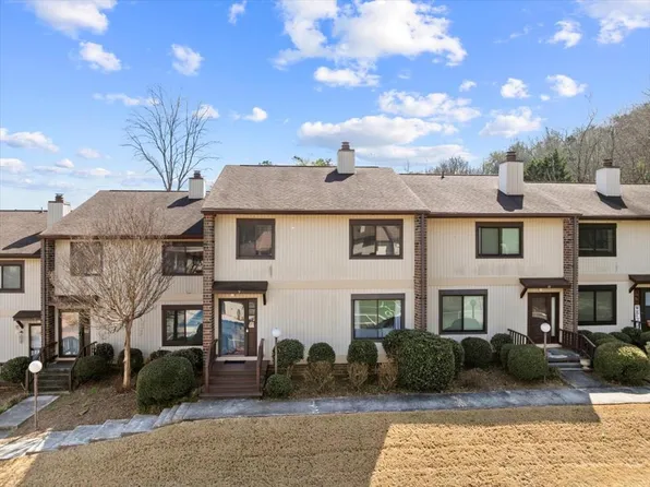 2214 Mount Haven Dr, Dalton, GA 30720