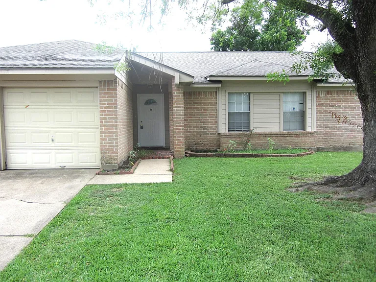 17907 Fieldglen Dr — Photo 2