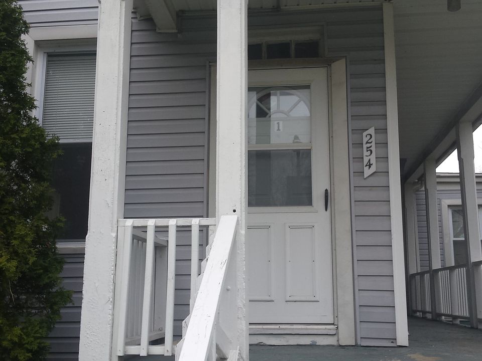 1st image of 254 Poplar St APT 1