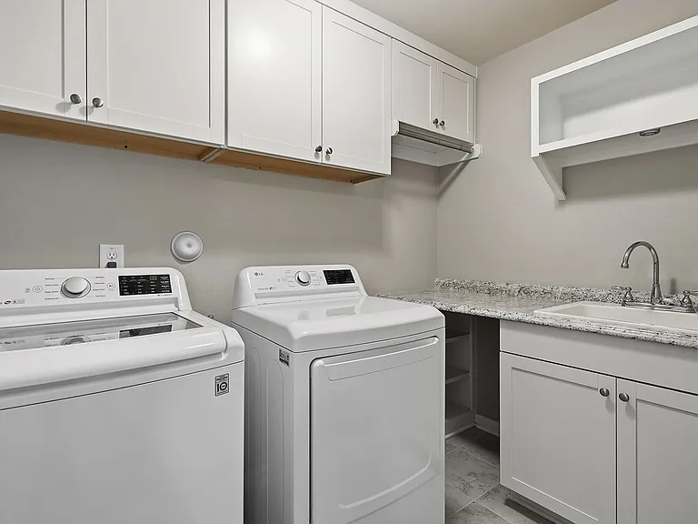 438 Brook Pine Trl — Photo 15