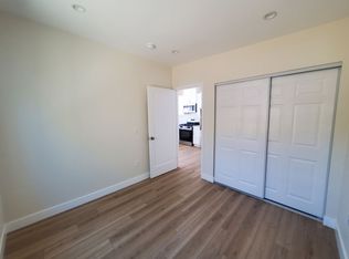 2323 Lemon Ave #2321-1/2, Signal Hill, CA 90755