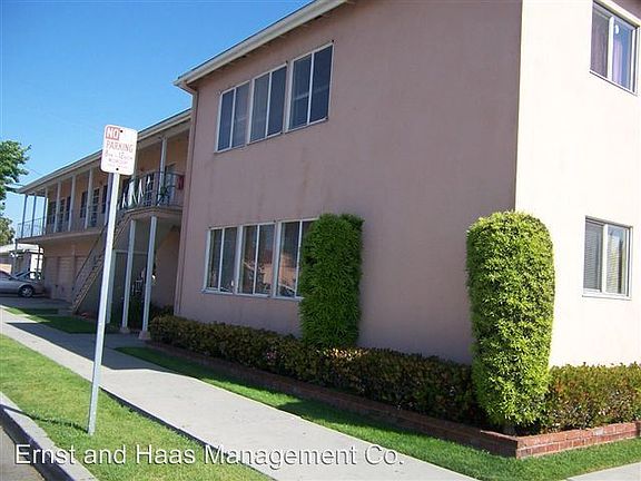 4th image of 702 E 56th St APT 07