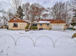 1 Owaissa Dr, Eastlake, OH 44095