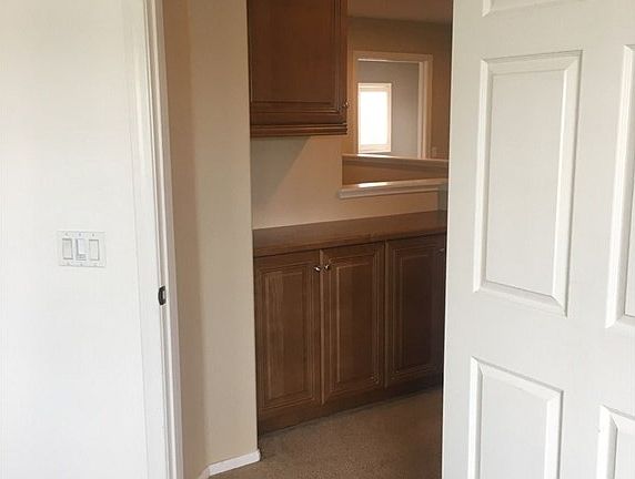 5th image of 1348 Huckleberry Ln