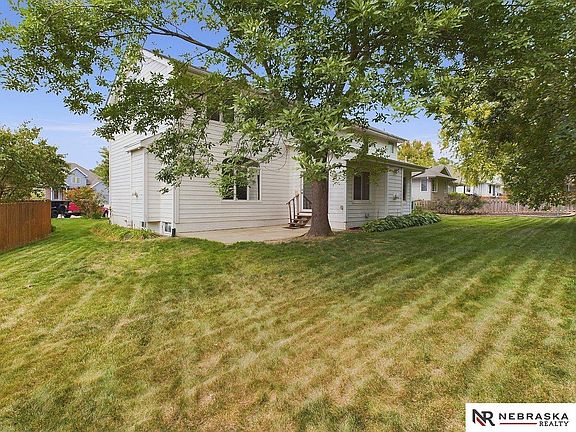 4th image of 8707 S 98th Cir