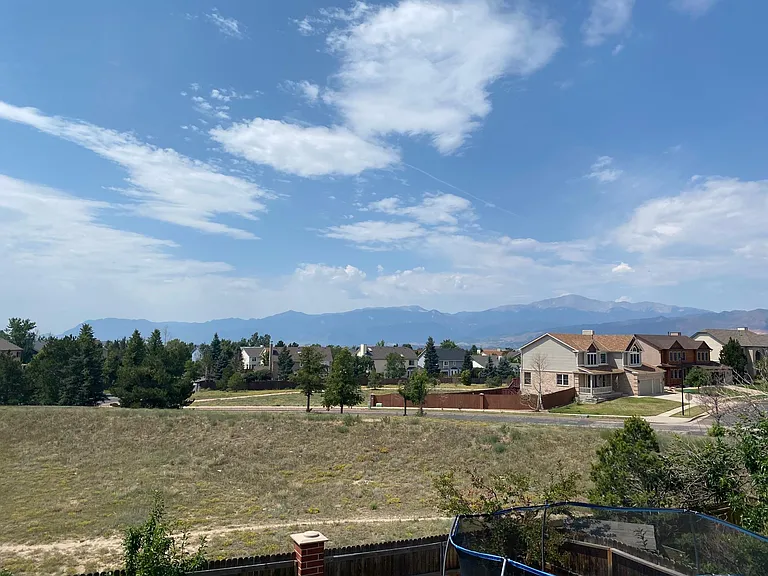 2625 Heathrow Dr — Photo 3