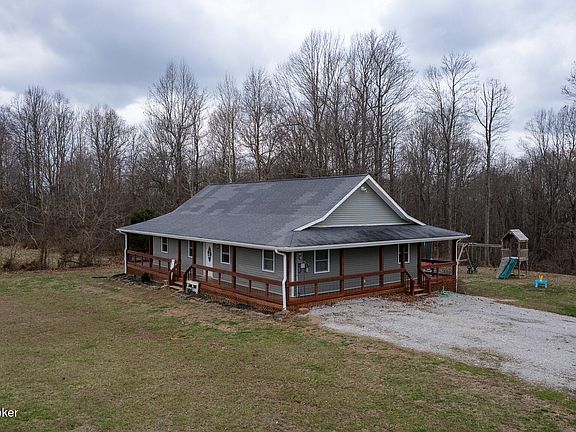 2nd image of 1189 Little Clifty Rd