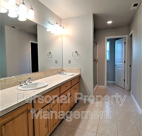 17409 NE 32nd St — Photo 13