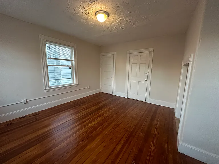 26 N Main St #4 — Photo 7