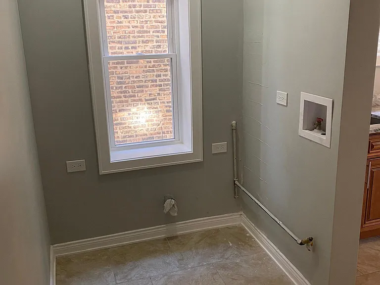 8010 S Drexel Ave #1 — Photo 6