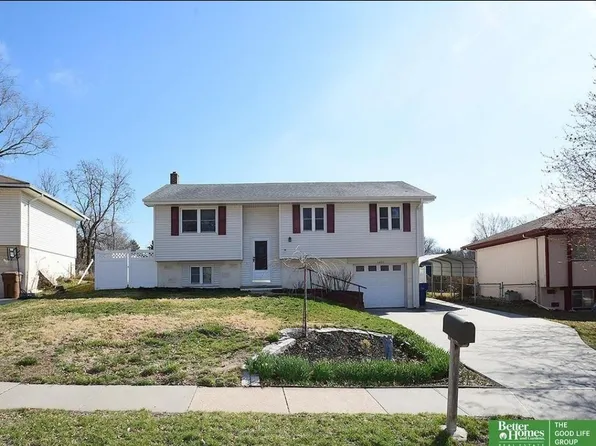 11823 N 157th St, Bennington, NE 68007