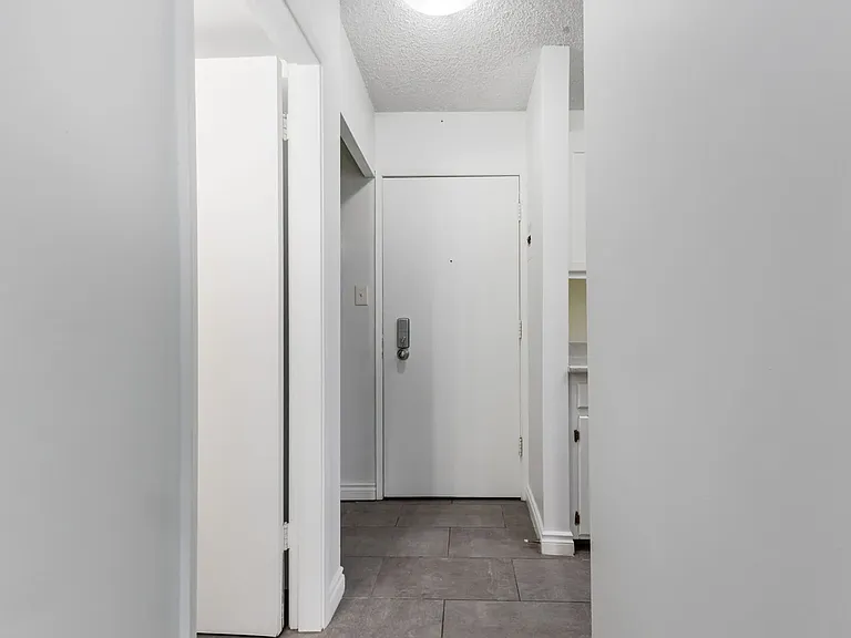 1512 15th Ave SW — Photo 35