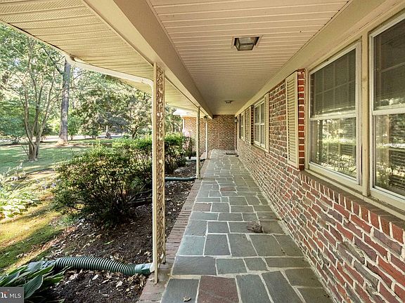 4th image of 8473 N Prong Ln