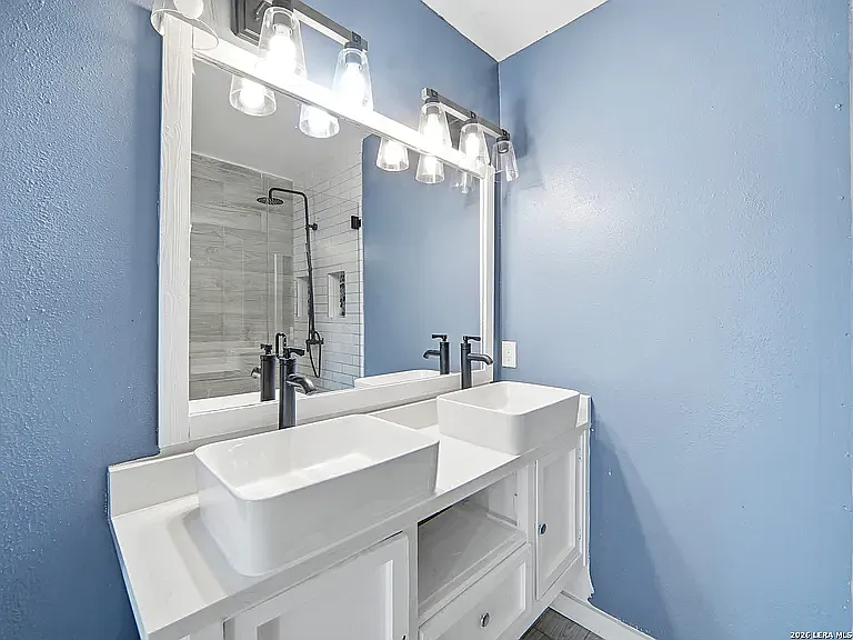 452 Gulf St — Photo 4