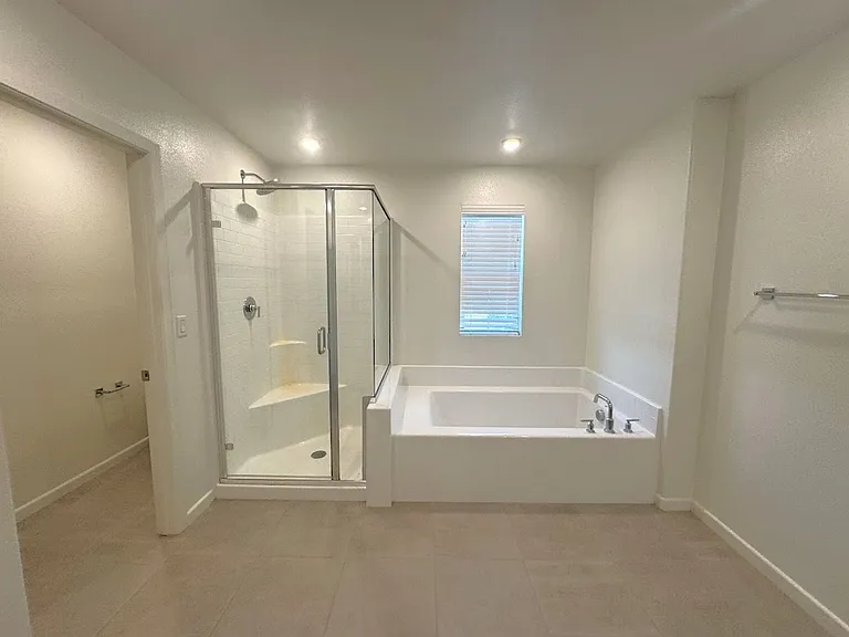 1014 W Buttercup Ln — Photo 18