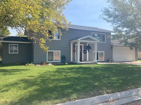 220 Sage Dr, Lamar, CO 81052