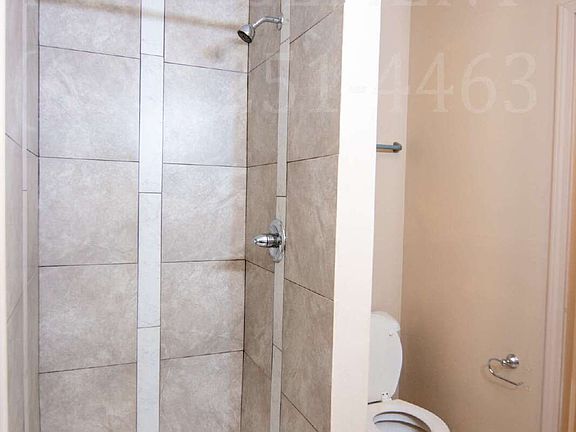 5th image of 204 Edgewood Dr