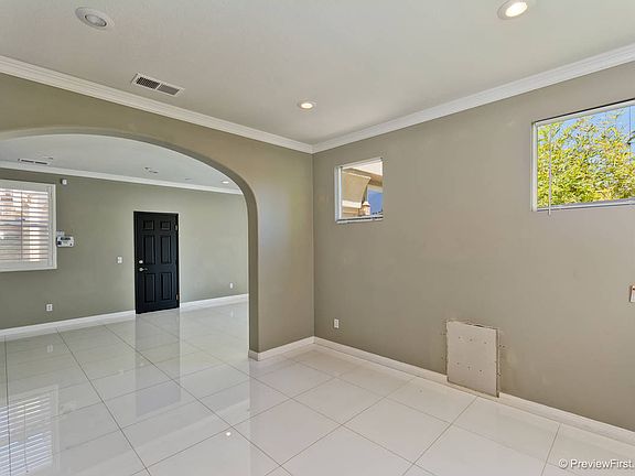 4th image of 978 Mira Lago Way