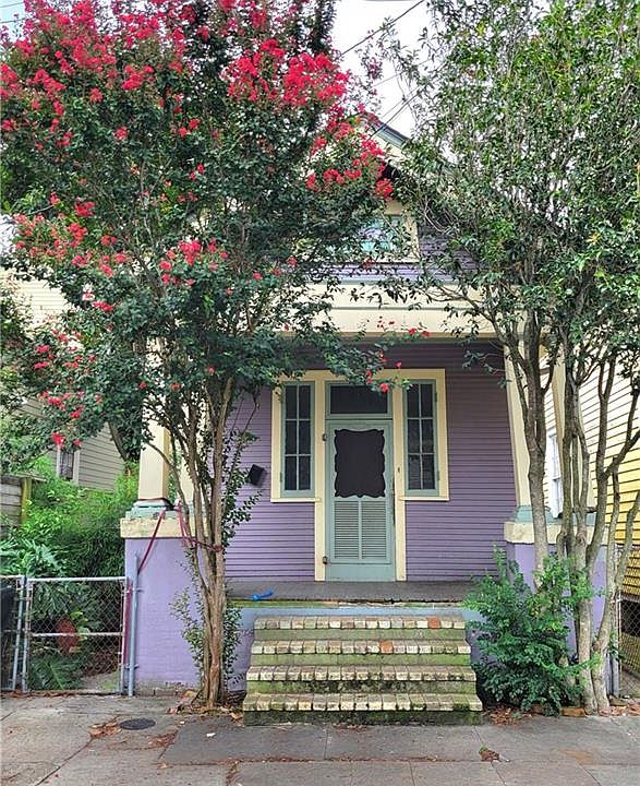 1st image of 2720 Burgundy St