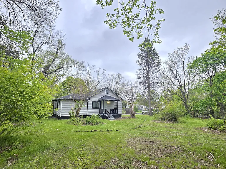 8408 Mettetal St — Photo 9