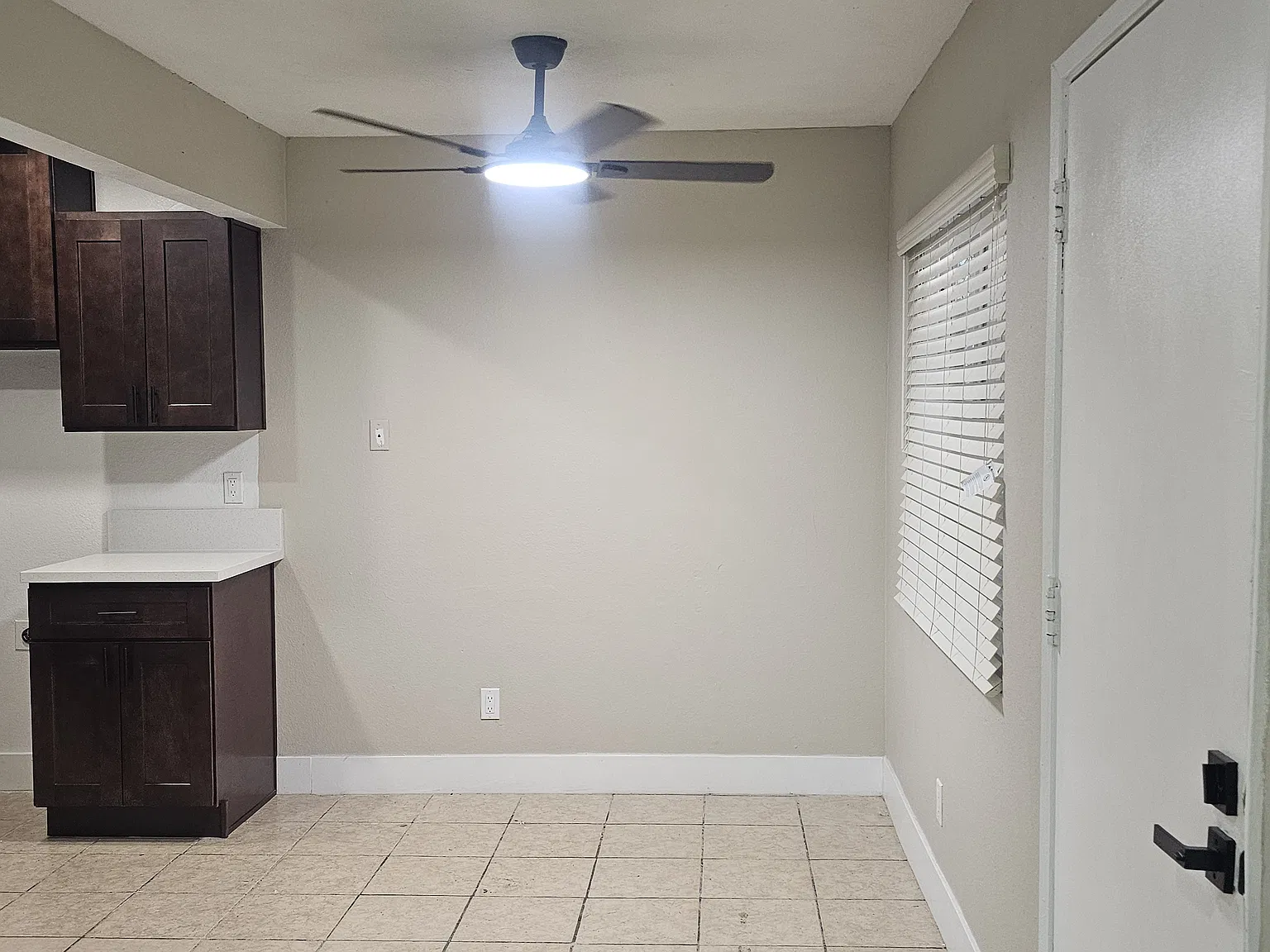 2 bed, 950 sqft, $2,170 — Photo 3