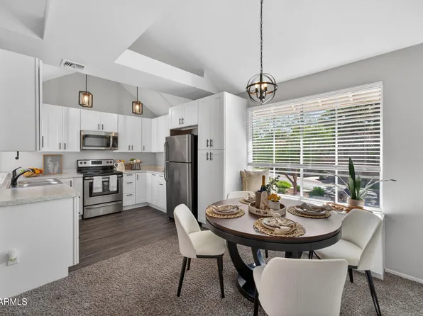 1633 E LAKESIDE Drive #25, Gilbert, AZ 85234