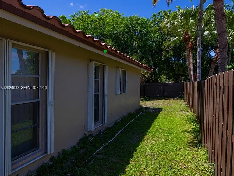 9039 NW 21st Ct — Photo 40