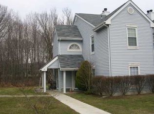 22 Tanglewood Ct, Monmouth Junction, NJ 08852