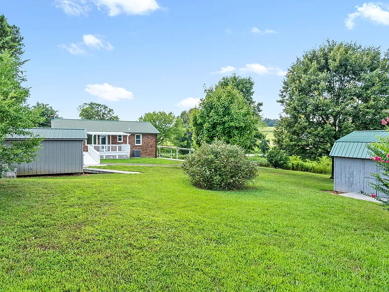 4151 Chapel Hill Rd — Photo 21
