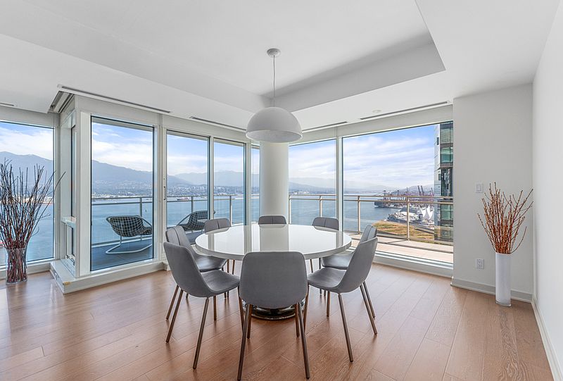 Vancouver Apartment for rent - 2 Bedrooms — photo 2