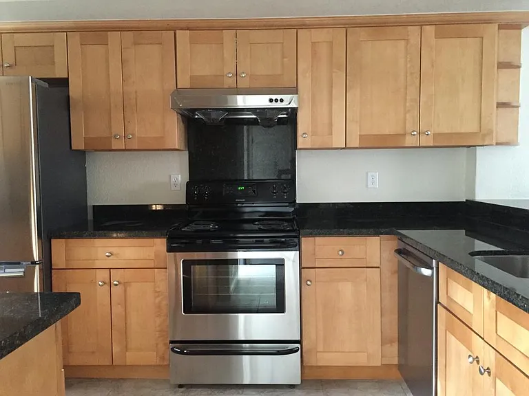 20746 Celeste Cir — Photo 2