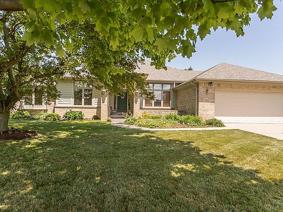 2nd image of 2382 Eastpointe Dr