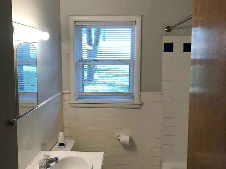 1208 W James St — Photo 2