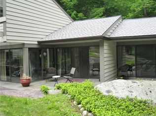 1640 Hunterbrook Rd, Yorktown Heights, NY 10598