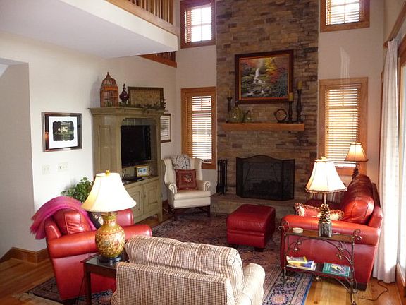 4th image of 221 Whispering Woods Dr #R10a