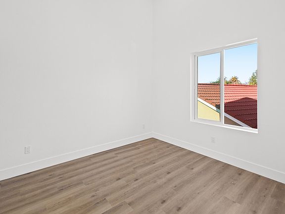 4th image of 5999 Palm Springs Cir #2