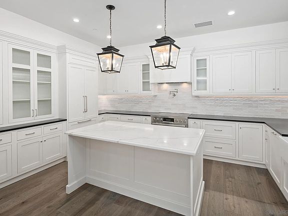 3rd image of 756 F Ave