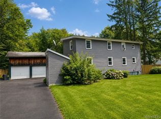 11487 Jennings Rd, Lawtons, NY 14091