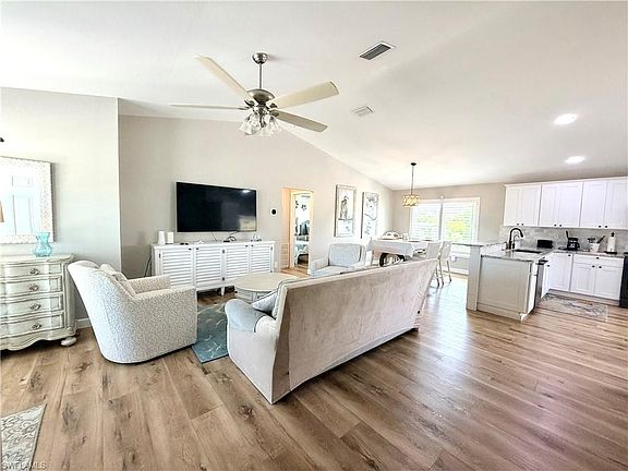 3rd image of 27594 Shore Dr