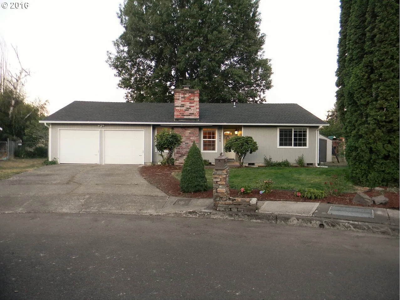 1244 NE Thomas St photo 1
