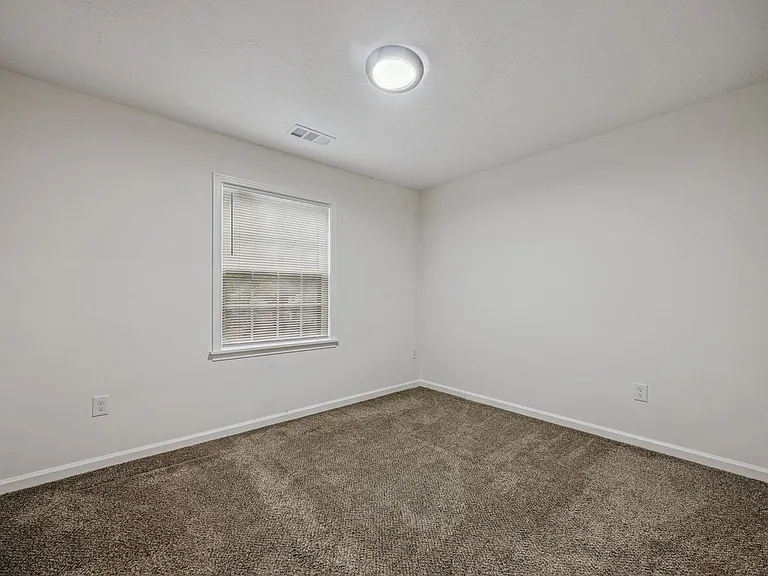 6137 Quince Rd — Photo 18