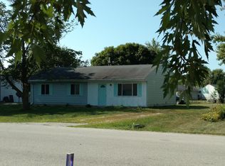 2308 Harbor Hill Dr, Fremont, OH 43420