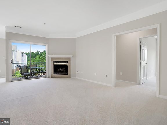 4th image of 6571 Grange Ln Unit 304