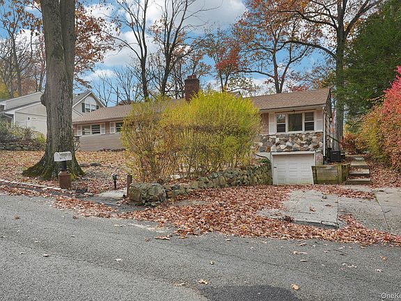 4th image of 4 Council Crest Road