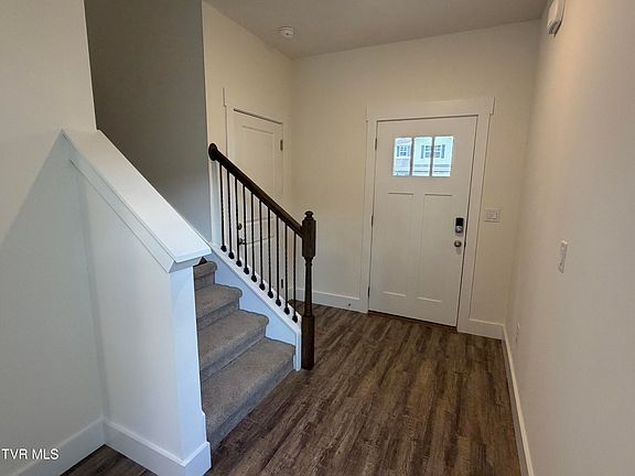 3rd image of 249 Chimney View Loop