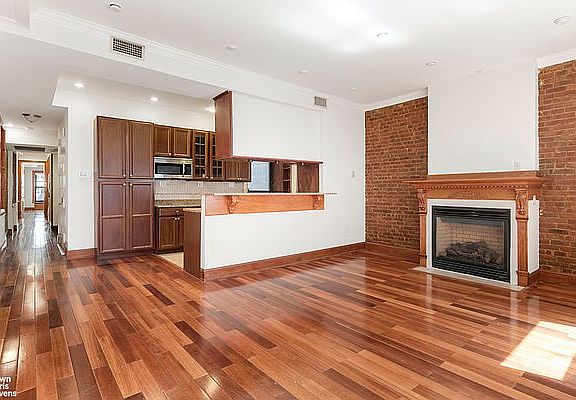 5th image of 213 W 85th St APT 2