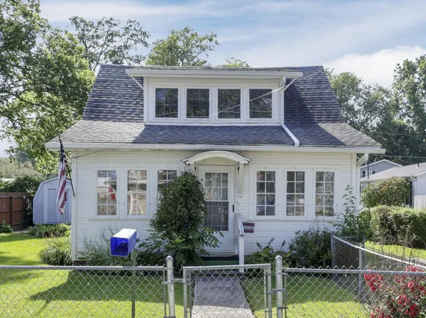 65 Stewart Ave, Buckeye Lake, OH 43008