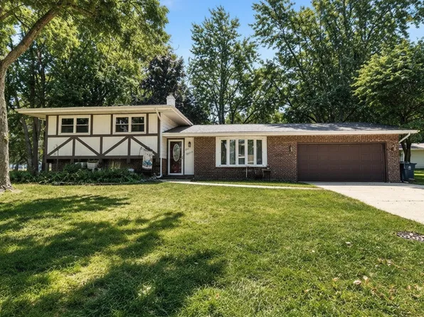 111 Morgan St, Dwight, IL 60420
