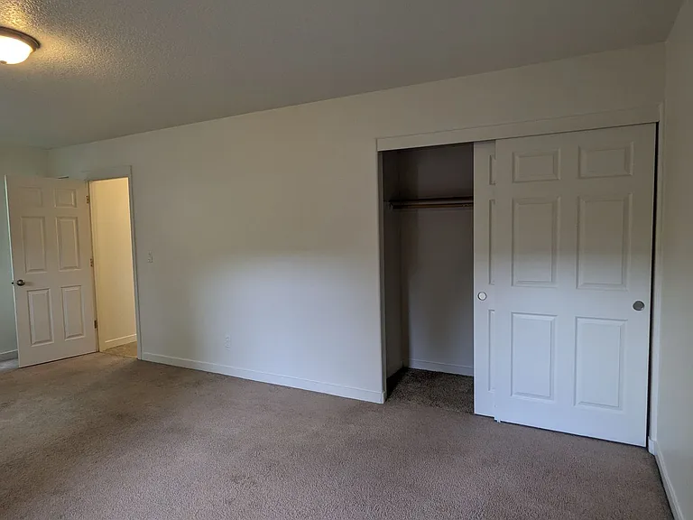 Halsey East Townhomes — Photo 255